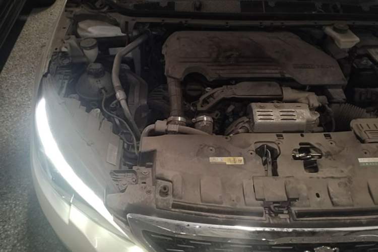 Used Peugeot 308 2019 230THP Automatic Luxury Edition China VI Standard Engine Bay Right