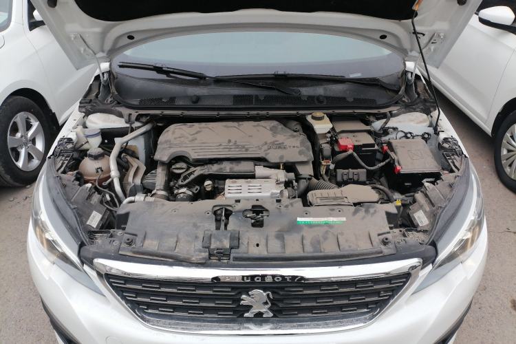 Used Peugeot 308 2019 230THP Automatic Luxury Edition China VI Standard Engine Bay