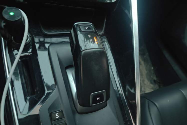 Used Peugeot 308 2019 230THP Automatic Luxury Edition China VI Standard Gear Lever