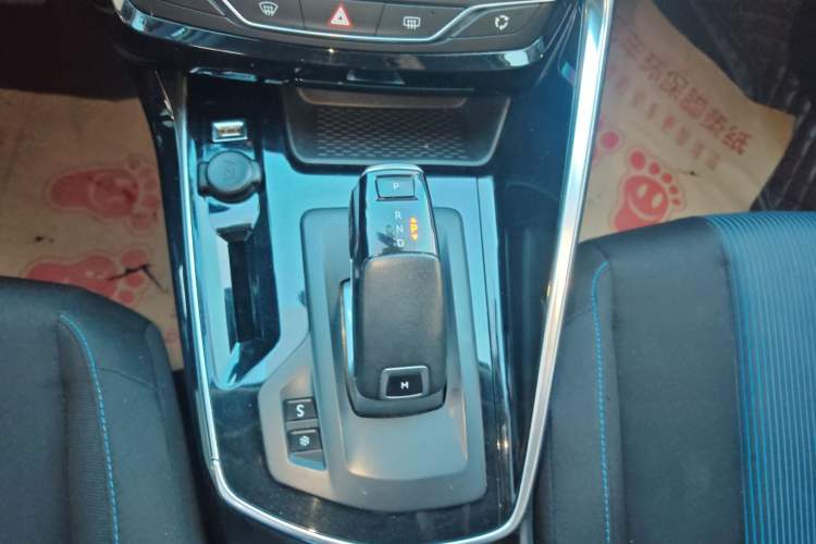 Used Peugeot 308 2019 230THP Automatic Luxury Edition China VI Standard Gear Lever