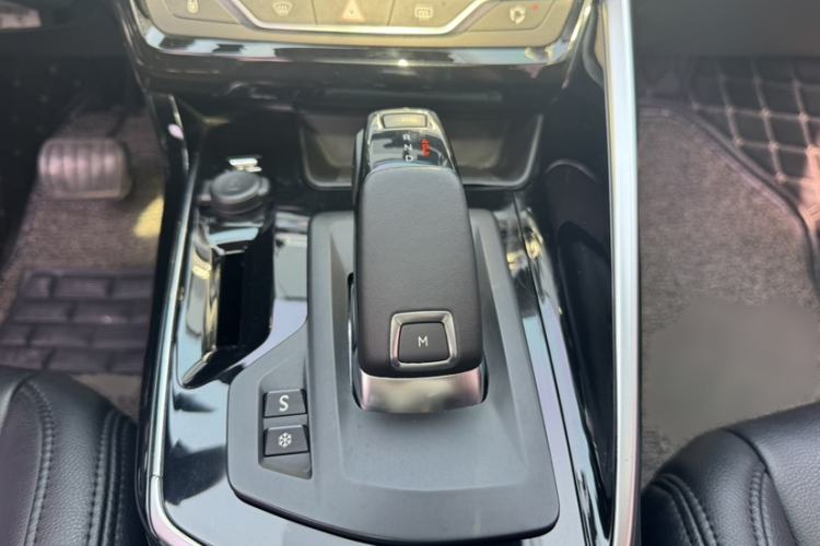 Used Peugeot 308 2019 230THP Automatic Luxury Edition China VI Standard Gear Lever