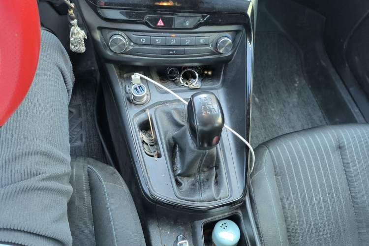 Used Peugeot 308 2019 1.6L Manual Fashion Edition China V Standard Gear Lever