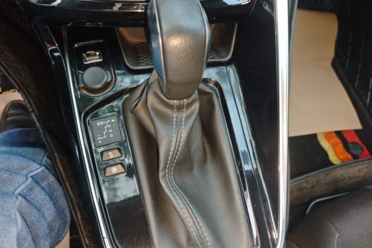 Used Peugeot 308 2019 230THP Automatic Luxury Edition China V Standard Gear Lever