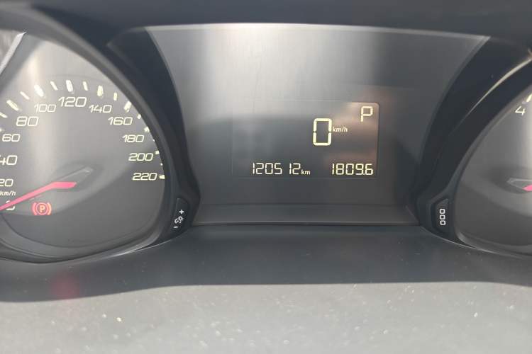 Used Peugeot 308 2019 1.6L Automatic Luxury Version China V Standard Instrument Cluster