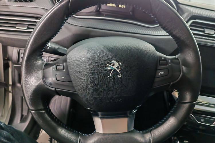 Used Peugeot 308 2019 1.6L Automatic Luxury Version China V Standard Interior 1