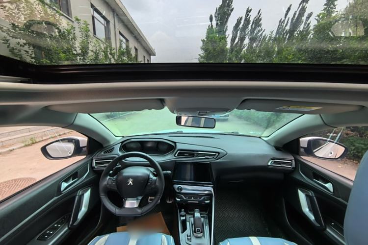 Used Peugeot 308 2019 230THP Automatic Luxury Edition China VI Standard Interior 3