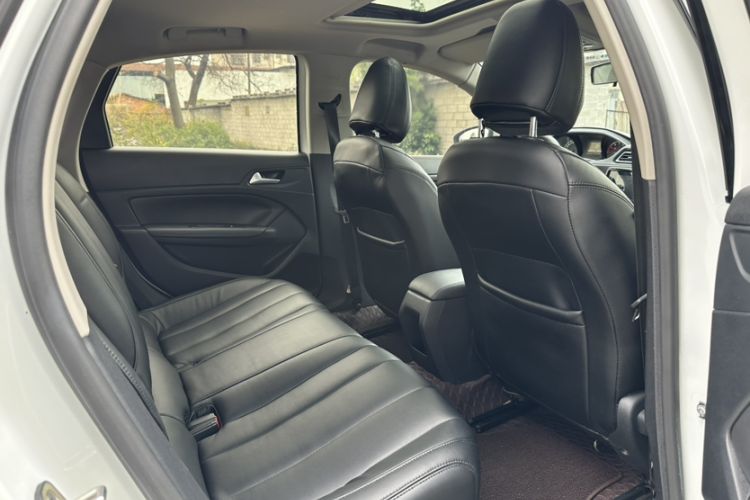 Used Peugeot 308 2019 230THP Automatic Luxury Edition China VI Standard Interior 3