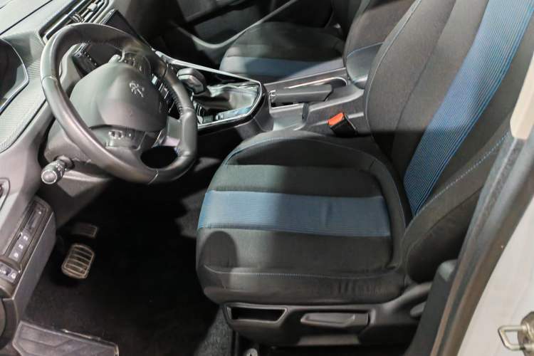 Used Peugeot 308 2019 1.6L Automatic Luxury Version China V Standard Interior 3