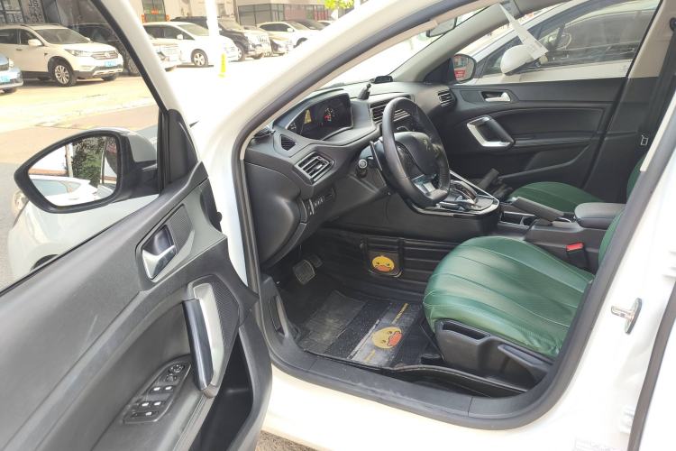 Used Peugeot 308 2019 230THP Automatic Luxury Edition China VI Standard Interior 3