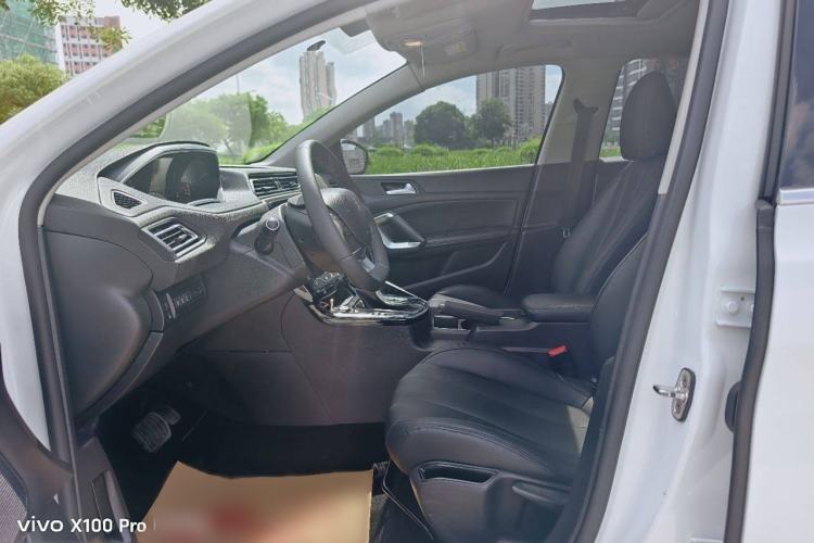 Used Peugeot 308 2019 230THP Automatic Luxury Edition China V Standard Interior 4