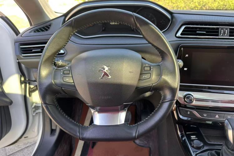 Used Peugeot 308 2019 230THP Automatic Luxury Edition China V Standard Interior 6