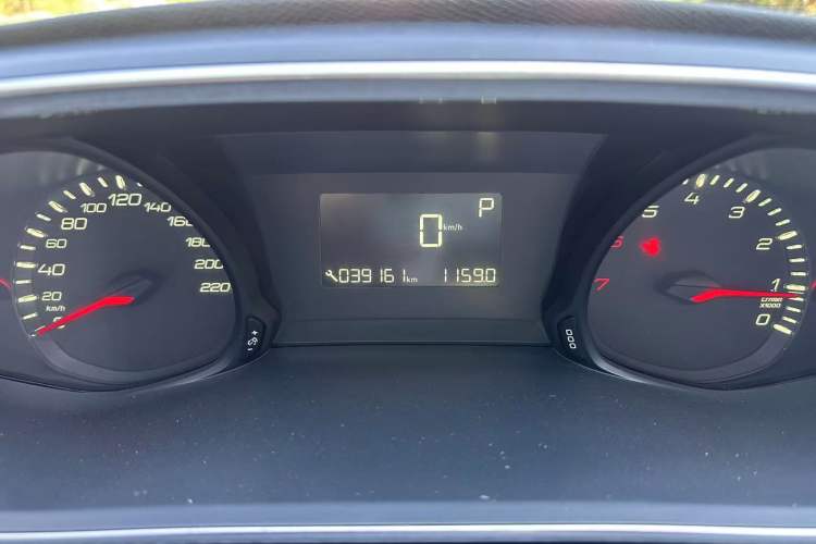 Used Peugeot 308 2019 230THP Automatic Luxury Edition China V Standard Interior 7