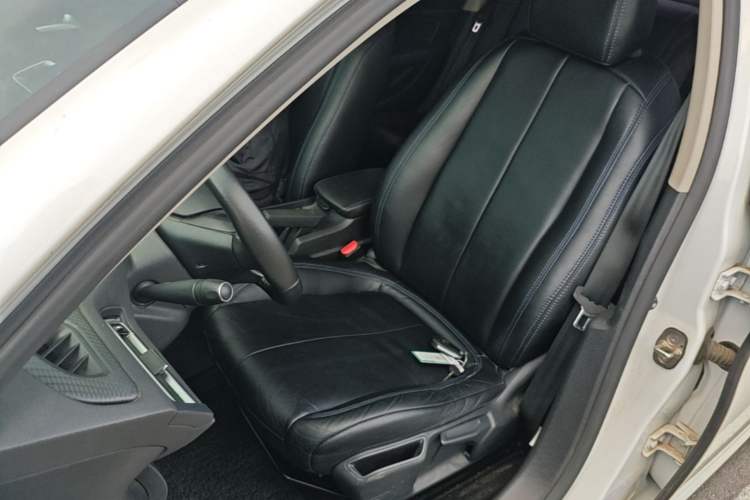 Used Peugeot 308 2019 1.6L Automatic Luxury Version China V Standard Left Front Seat