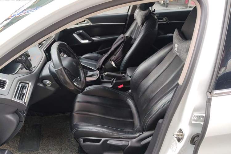 Used Peugeot 308 2019 1.6L Automatic Luxury Version China V Standard Left Front Seat