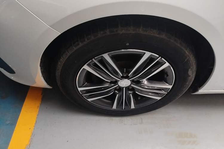 Used Peugeot 308 2019 230THP Automatic Luxury Edition China VI Standard Left Front Wheel Hub
