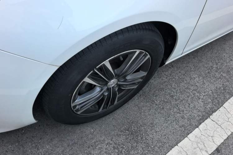 Used Peugeot 308 2019 230THP Automatic Luxury Edition China V Standard Left Front Wheel Hub