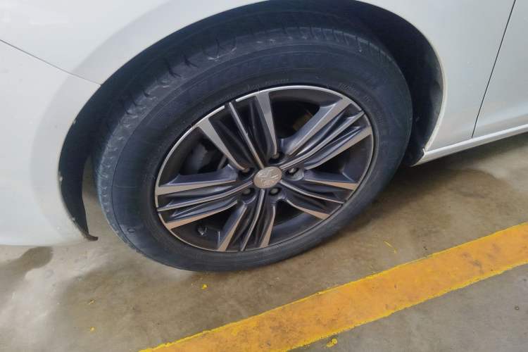 Used Peugeot 308 2019 230THP Automatic Luxury Edition China VI Standard Left Front Wheel Hub