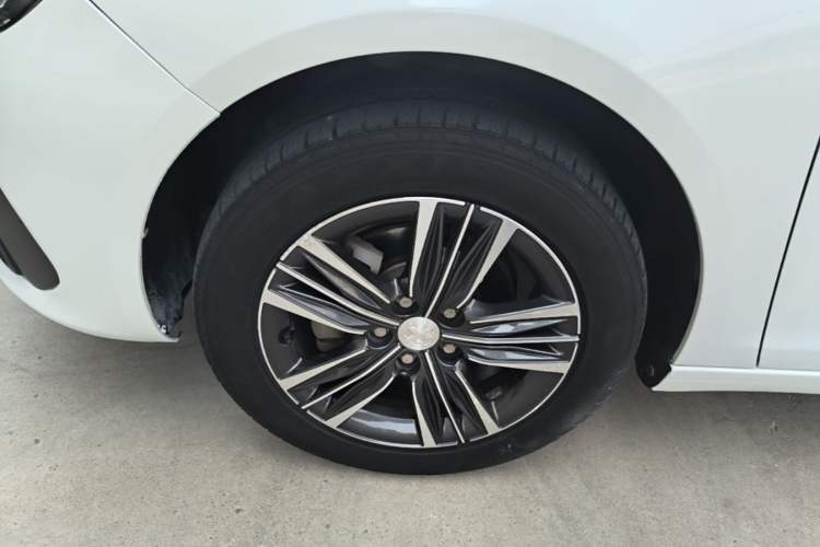 Used Peugeot 308 2019 1.6L Automatic Luxury Version China V Standard Left Front Wheel Hub