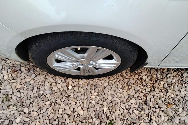 Used Peugeot 308 2019 190THP Automatic Fashion Edition China V Standard Left Front Wheel Hub