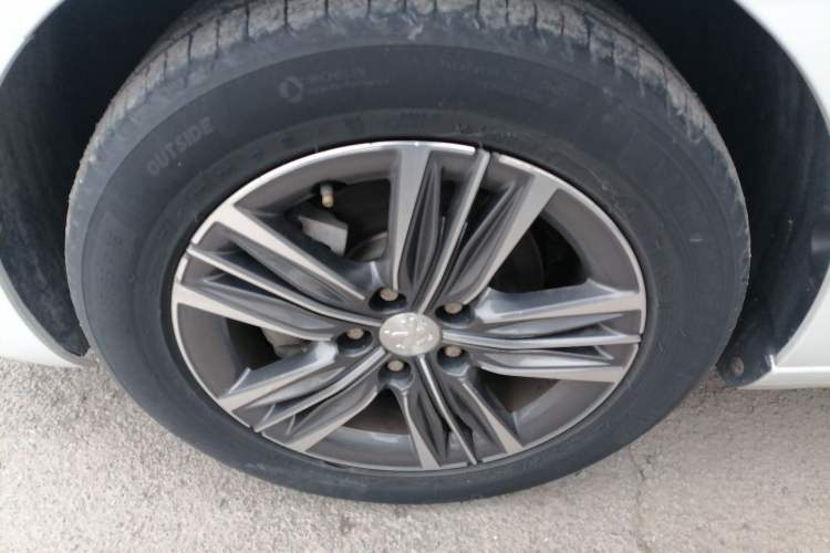 Used Peugeot 308 2019 230THP Automatic Luxury Edition China VI Standard Left Front Wheel Hub