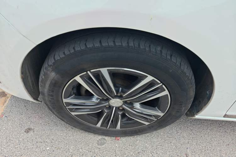 Used Peugeot 308 2019 1.6L Automatic Luxury Version China V Standard Left Front Wheel Hub