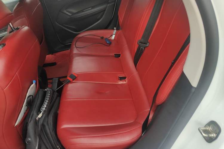 Used Peugeot 308 2019 230THP Automatic Luxury Edition China VI Standard Left Rear Seat