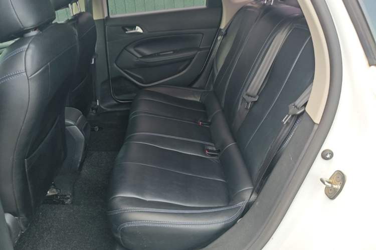Used Peugeot 308 2019 1.6L Automatic Luxury Version China V Standard Left Rear Seat