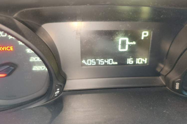 Used Peugeot 308 2019 230THP Automatic Luxury Edition China VI Standard Odometer Close Up