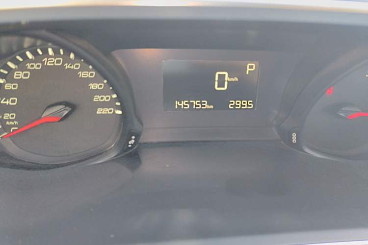 Used Peugeot 308 2019 230THP Automatic Luxury Edition China V Standard Odometer Close Up