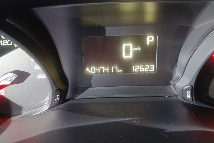 Used Peugeot 308 2019 230THP Automatic Luxury Edition China VI Standard Odometer Close Up
