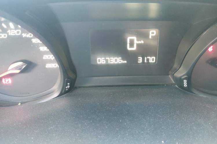 Used Peugeot 308 2019 230THP Automatic Luxury Edition China V Standard Odometer Close Up