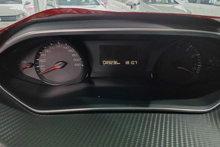 Used Peugeot 308 2019 1.6L Automatic Luxury Version China V Standard Odometer Close Up