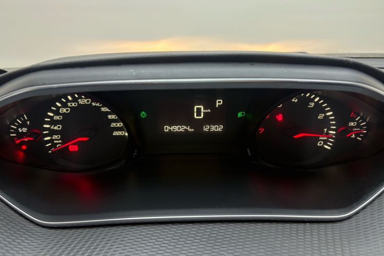 Used Peugeot 308 2019 1.6L Automatic Luxury Version China V Standard Odometer Close Up