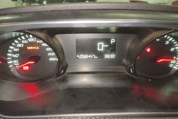 Used Peugeot 308 2019 230THP Automatic Luxury Edition China VI Standard Odometer Close Up
