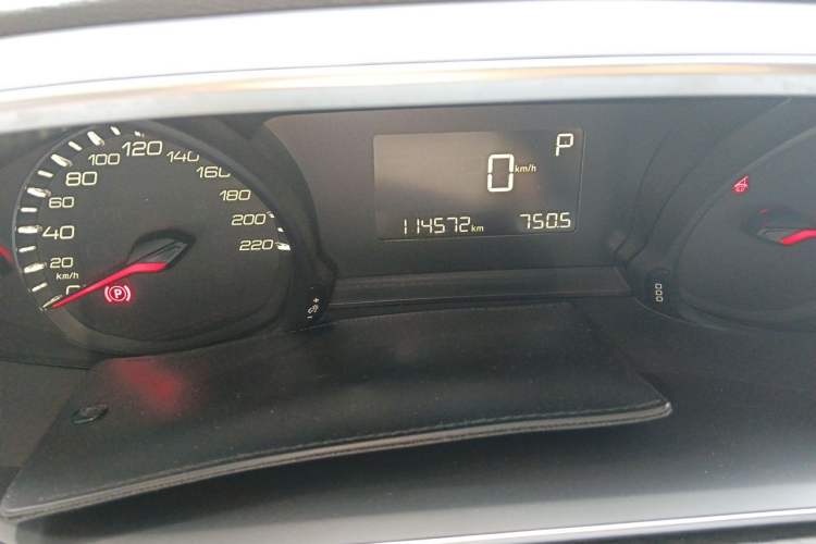 Used Peugeot 308 2019 230THP Automatic Luxury Edition China VI Standard Odometer Close Up
