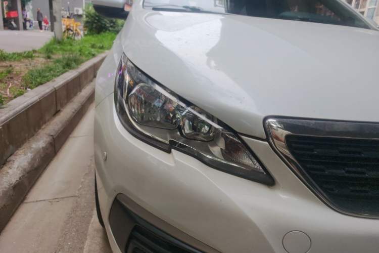 Used Peugeot 308 2019 190THP Automatic Fashion Edition China V Standard Right Front Headlight