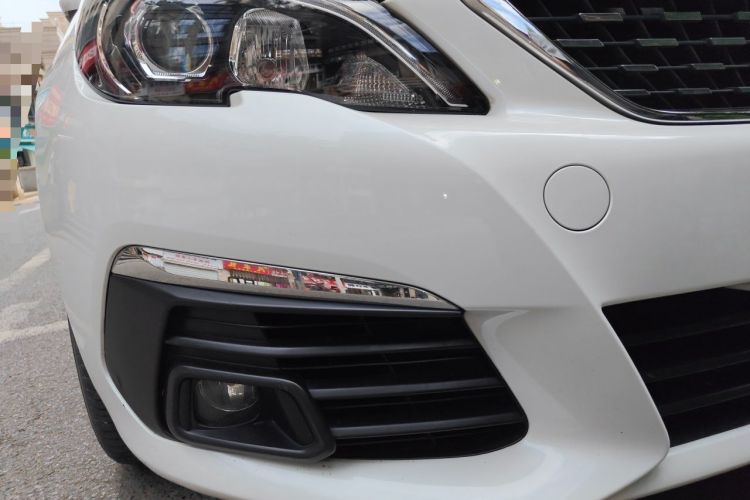 Used Peugeot 308 2019 230THP Automatic Luxury Edition China VI Standard Right Front Headlight