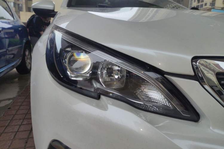 Used Peugeot 308 2019 230THP Automatic Luxury Edition China VI Standard Right Front Headlight