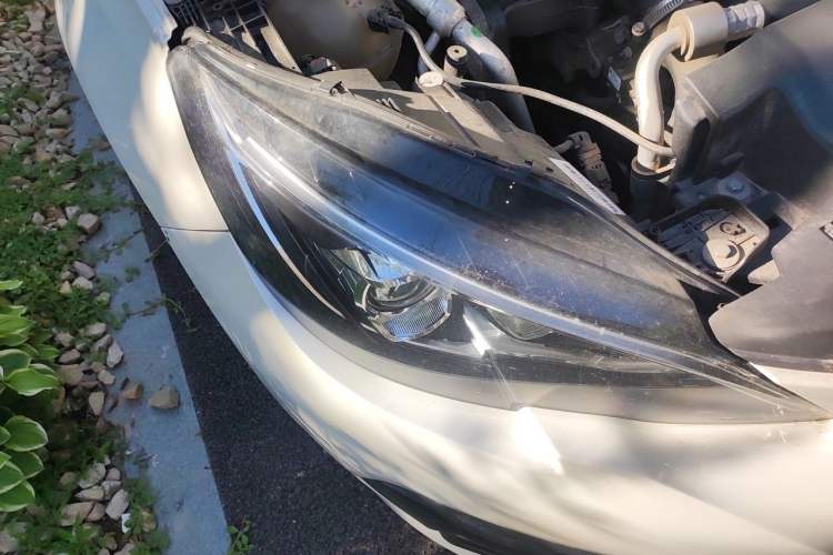 Used Peugeot 308 2019 230THP Automatic Luxury Edition China VI Standard Right Front Headlight