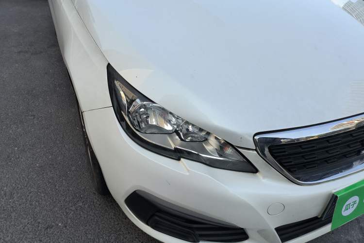 Used Peugeot 308 2019 1.6L Manual Fashion Edition China V Standard Right Front Headlight