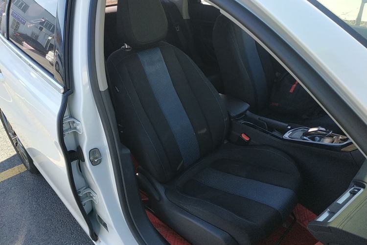 Used Peugeot 308 2019 230THP Automatic Luxury Edition China VI Standard Right Front Seat