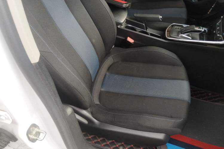 Used Peugeot 308 2019 230THP Automatic Luxury Edition China VI Standard Right Front Seat