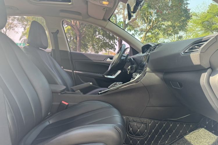 Used Peugeot 308 2019 230THP Automatic Luxury Edition China VI Standard Right Front Seat
