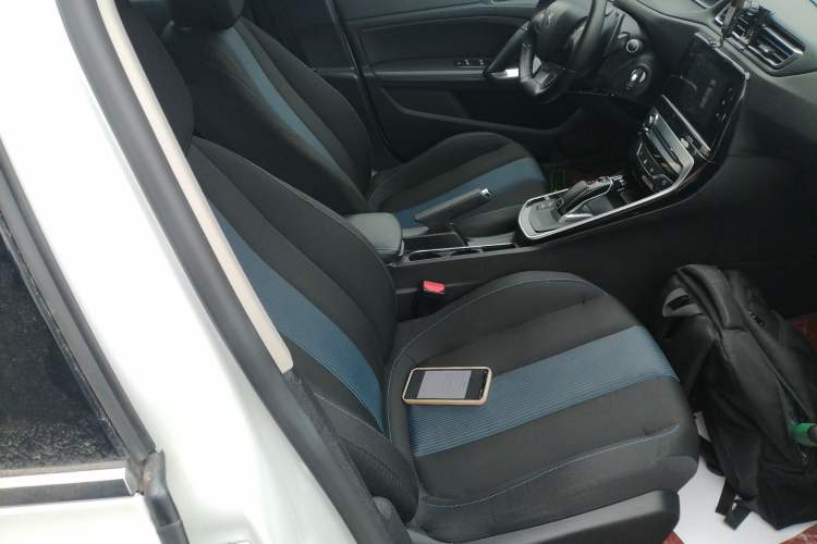 Used Peugeot 308 2019 230THP Automatic Luxury Edition China VI Standard Right Front Seat