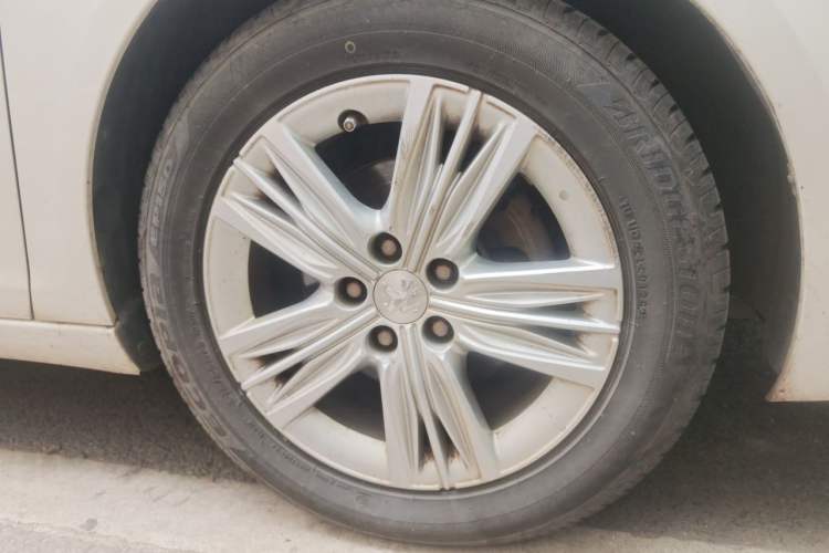 Used Peugeot 308 2019 190THP Automatic Fashion Edition China V Standard Right Front Wheel Hub