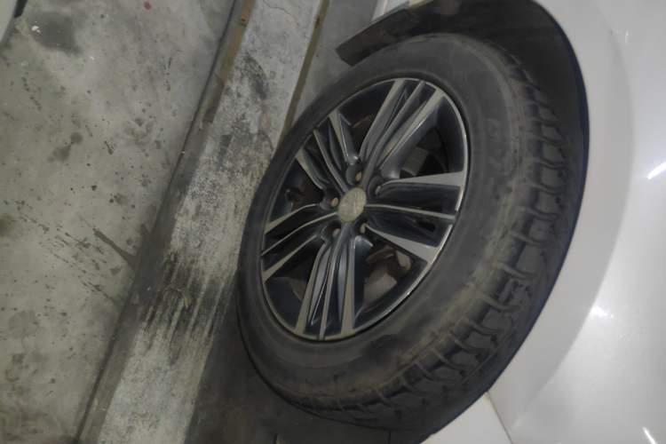 Used Peugeot 308 2019 230THP Automatic Luxury Edition China VI Standard Right Front Wheel Hub