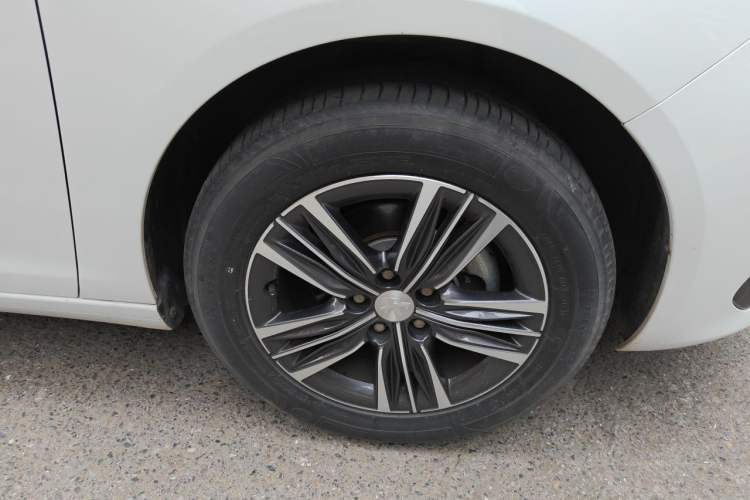 Used Peugeot 308 2019 230THP Automatic Luxury Edition China VI Standard Right Front Wheel Hub