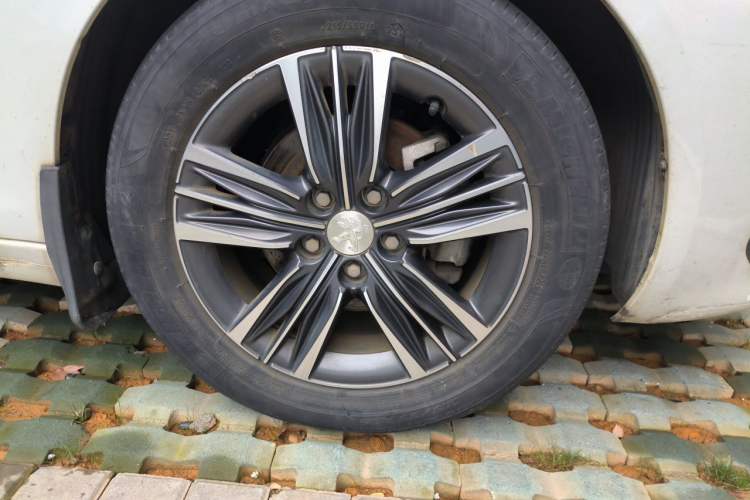 Used Peugeot 308 2019 230THP Automatic Luxury Edition China V Standard Right Front Wheel Hub