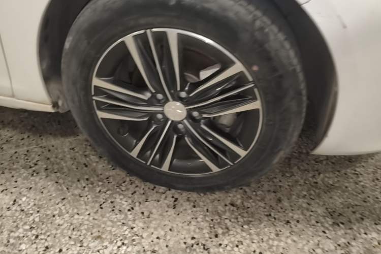 Used Peugeot 308 2019 230THP Automatic Luxury Edition China VI Standard Right Front Wheel Hub
