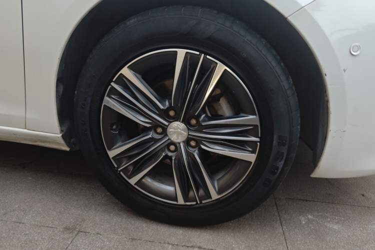 Used Peugeot 308 2019 230THP Automatic Luxury Edition China V Standard Right Front Wheel Hub